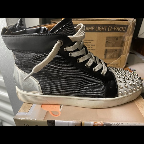 LV sneaker red bottoms - Picture 5 of 8